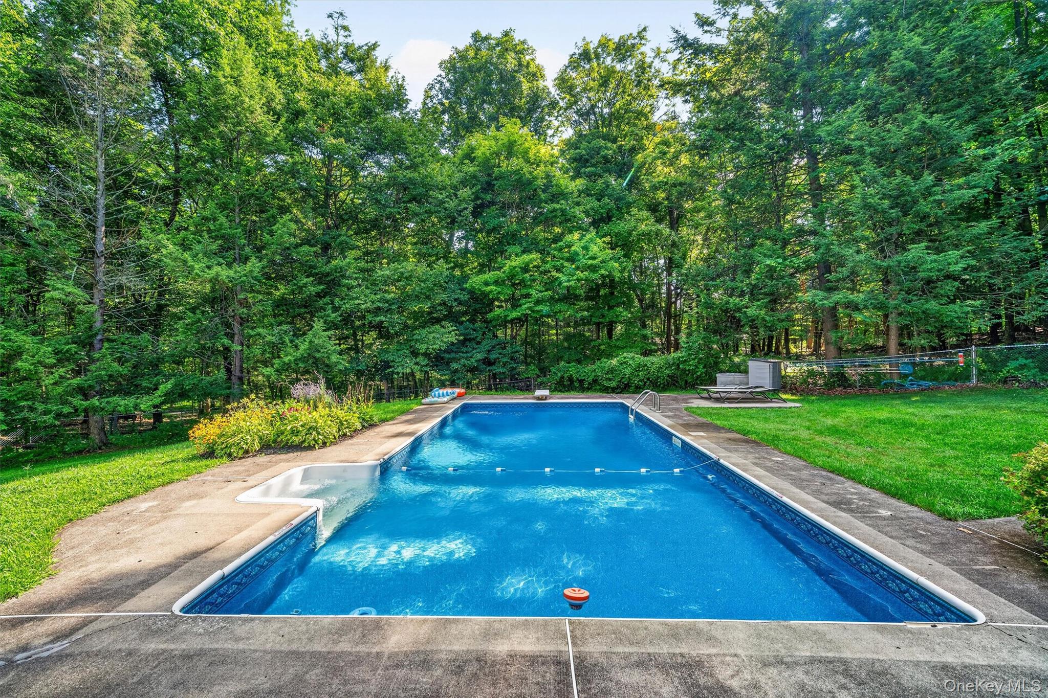 80 Susan Lane – For Sale photo 37