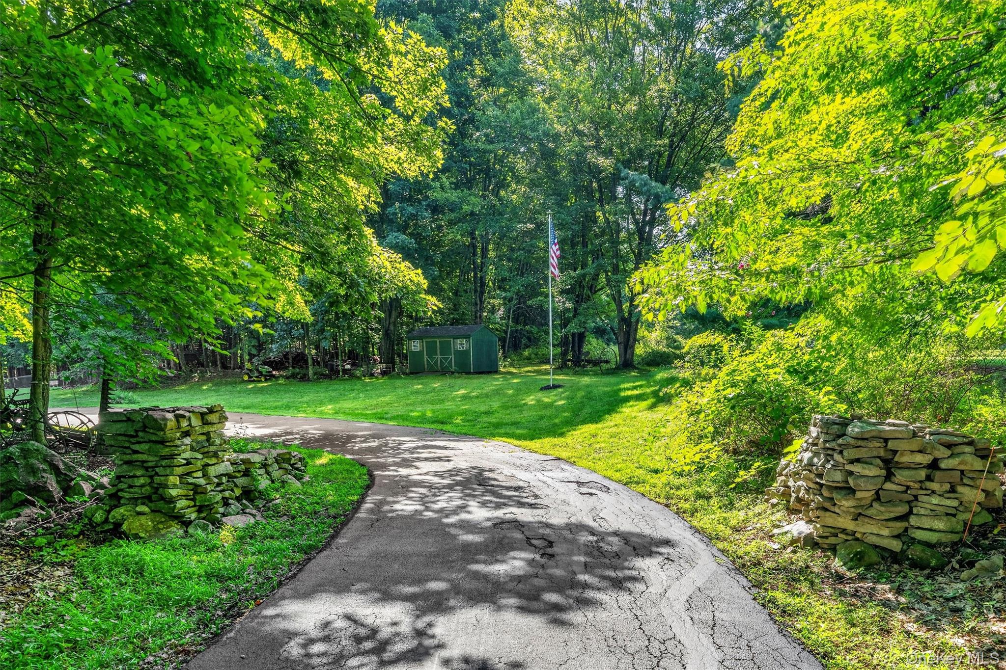80 Susan Lane – For Sale photo 38