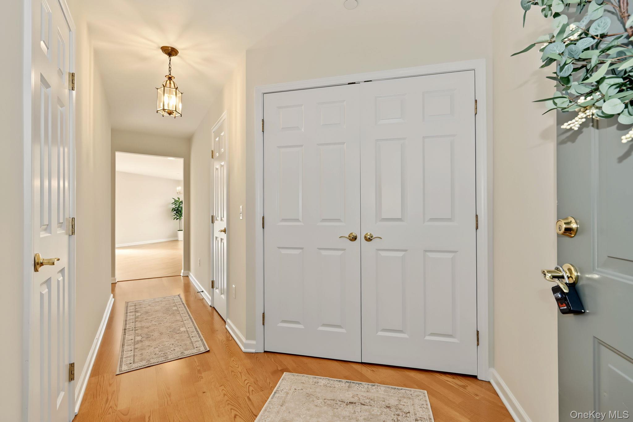 100 Woodcrest Lane, Unit 124 photo 3