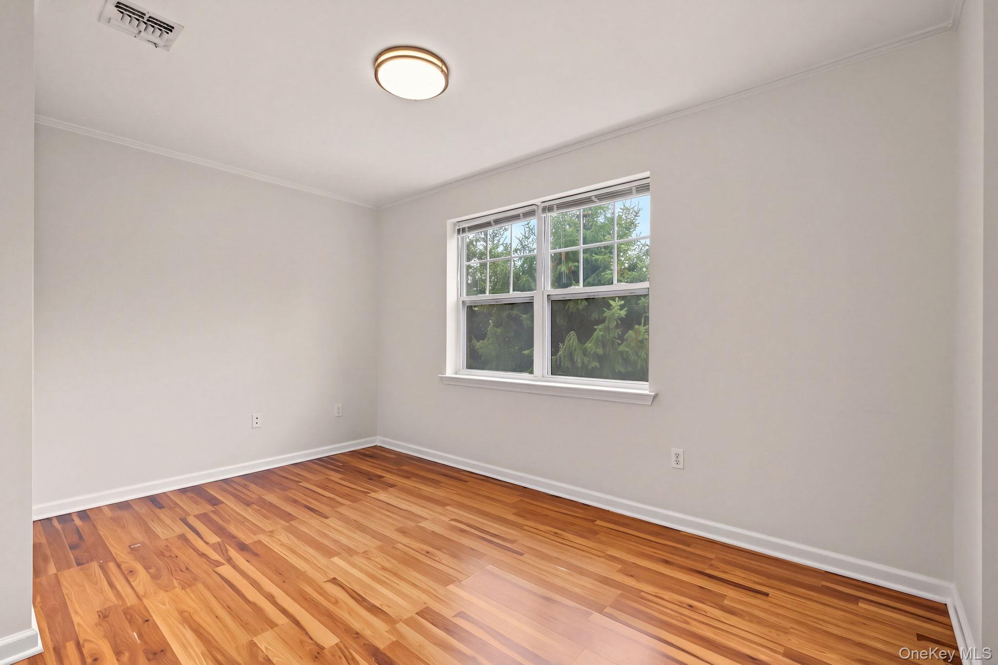 100 Woodcrest Lane, Unit 124 photo 18