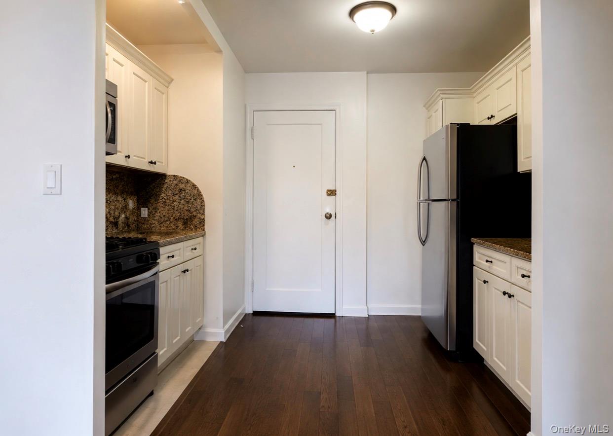 37-30 83rd Street, Unit 5L photo 3