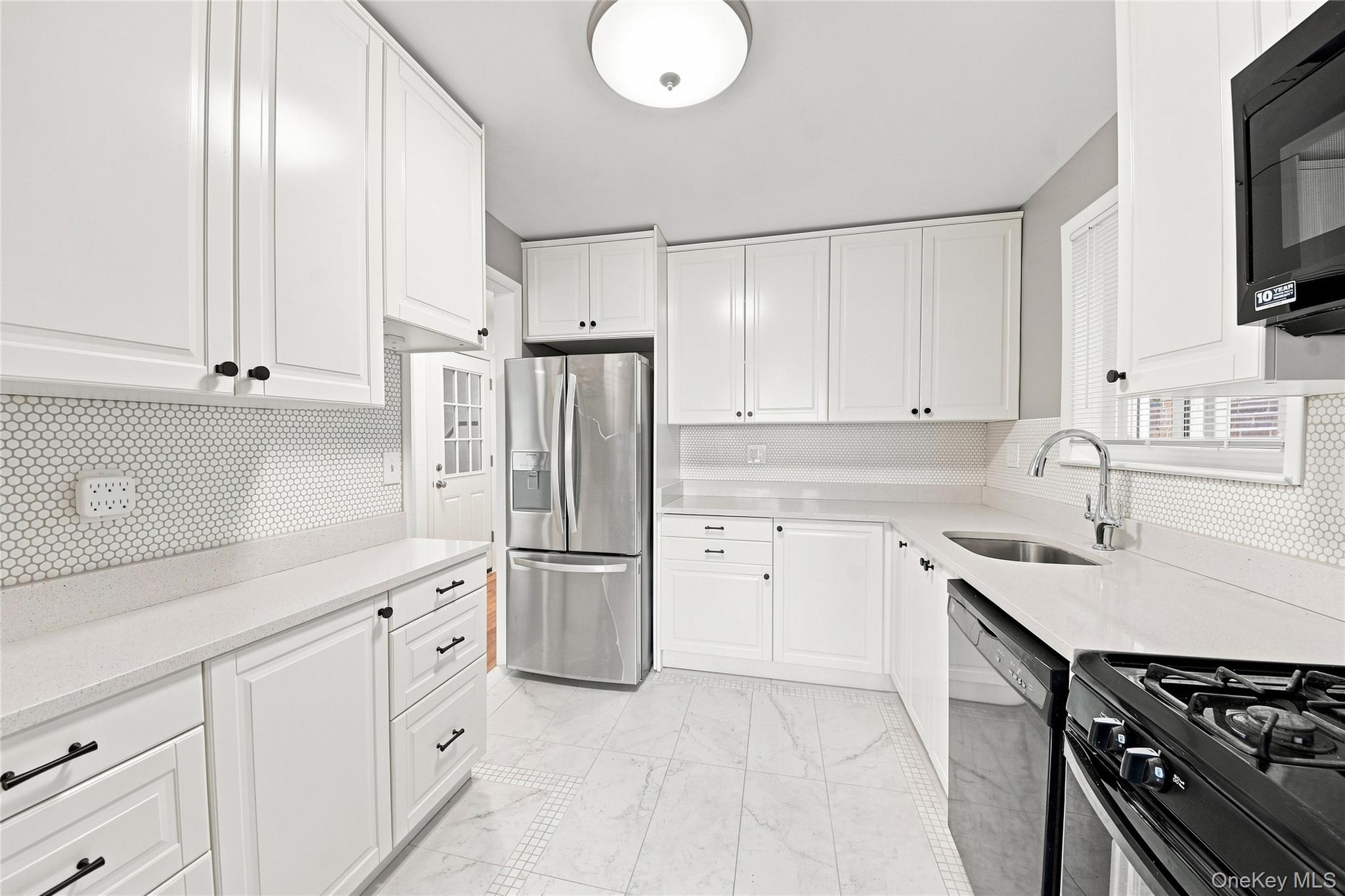 1812 Fowler Avenue, Unit 2 photo 4