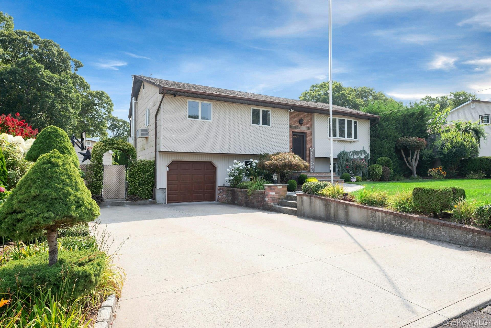 9 Urban Drive – For Sale photo 2