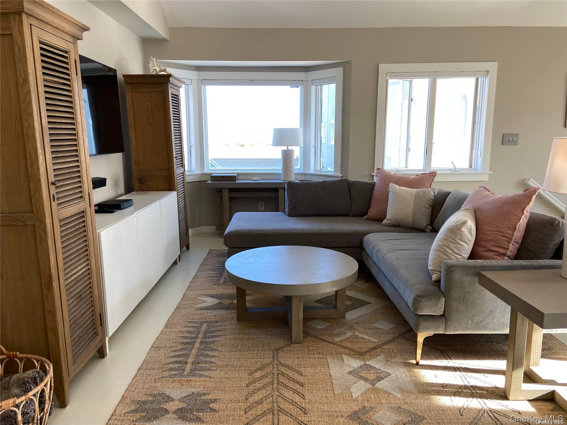 14 Kentucky Street, Unit 2 photo 6