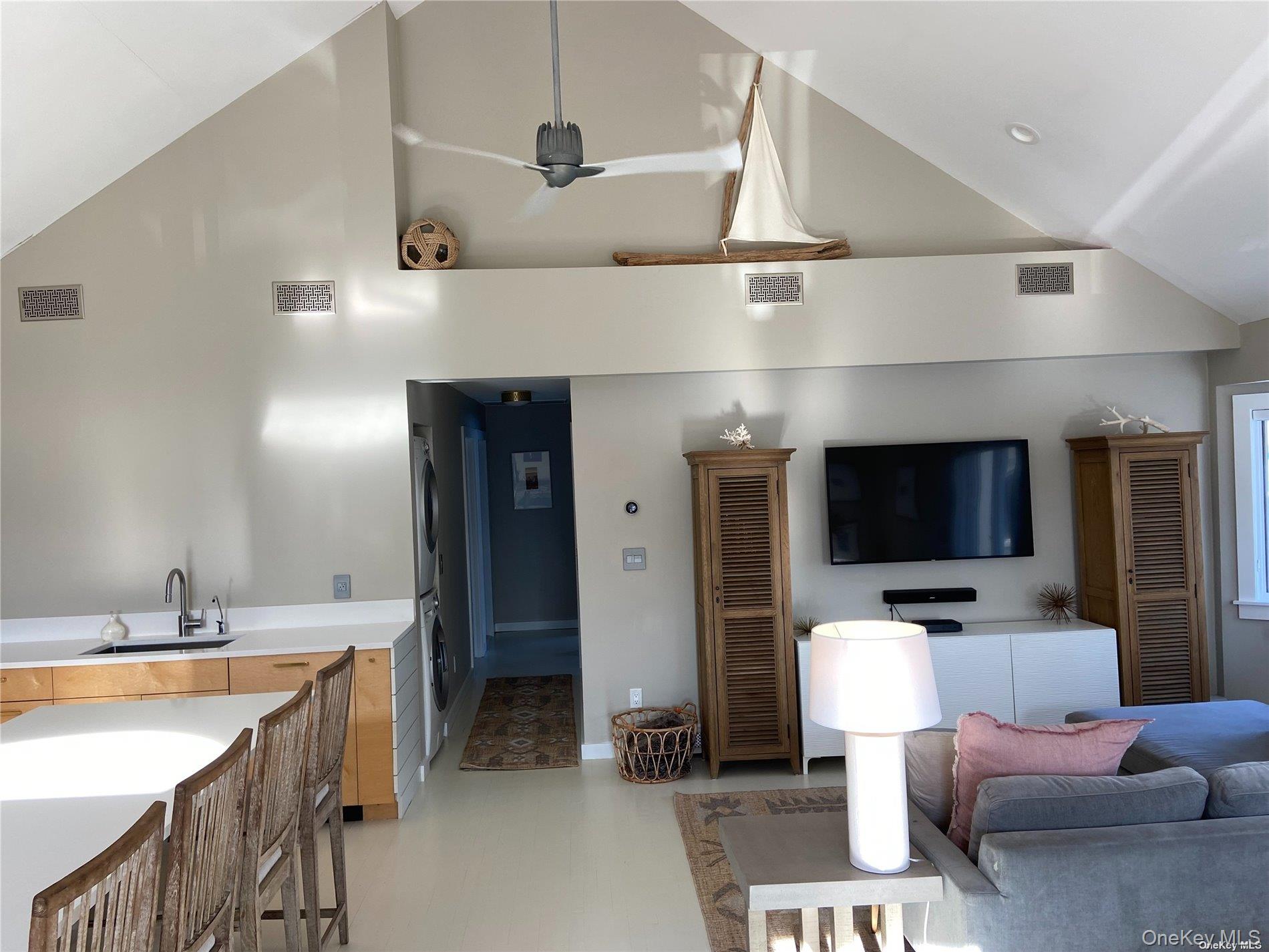 14 Kentucky Street, Unit 2 photo 5