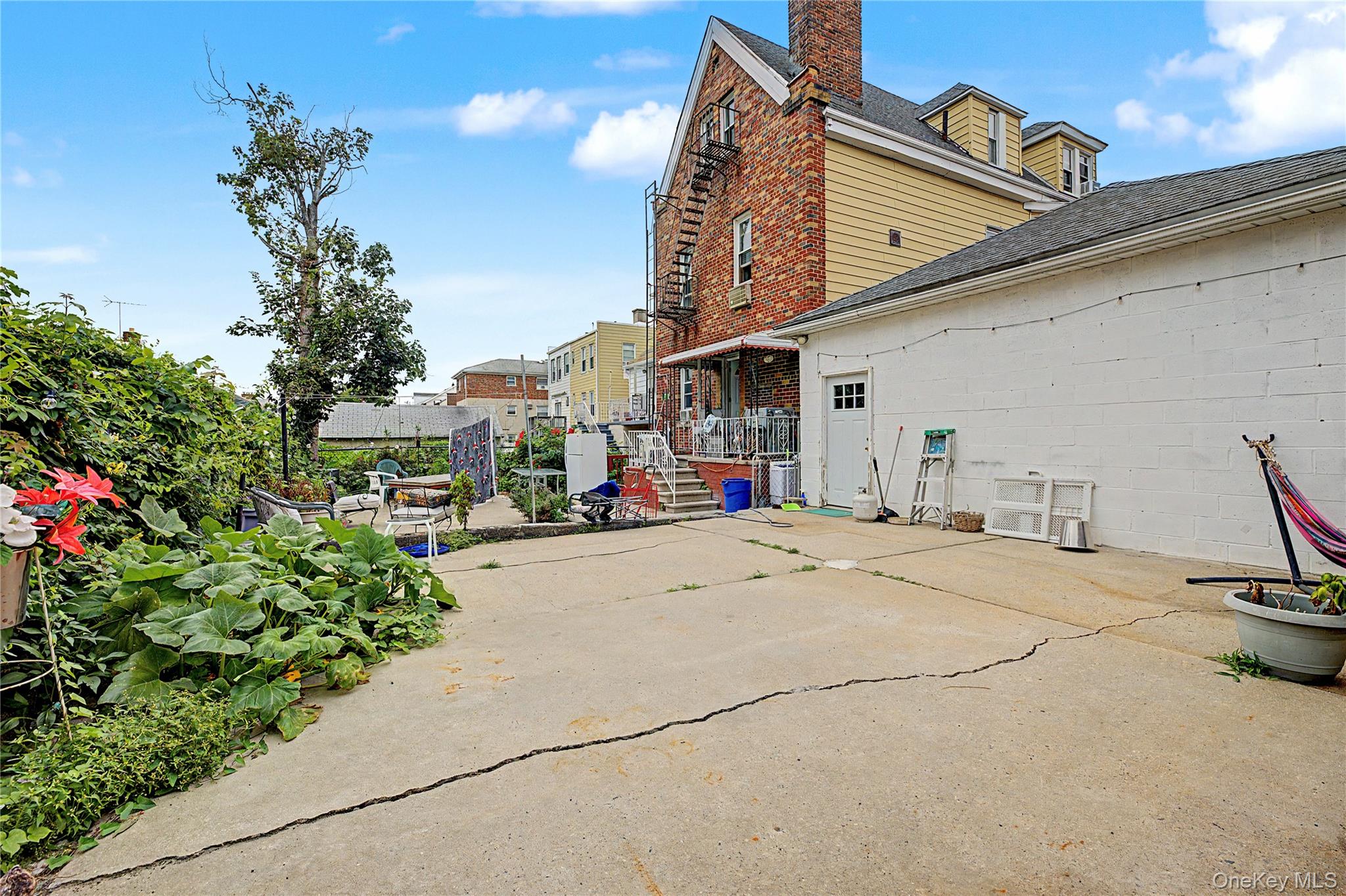 1913 Bogart Avenue – For Sale photo 2