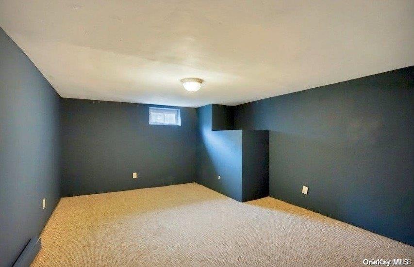 6 Willow Street – For Rent photo 17