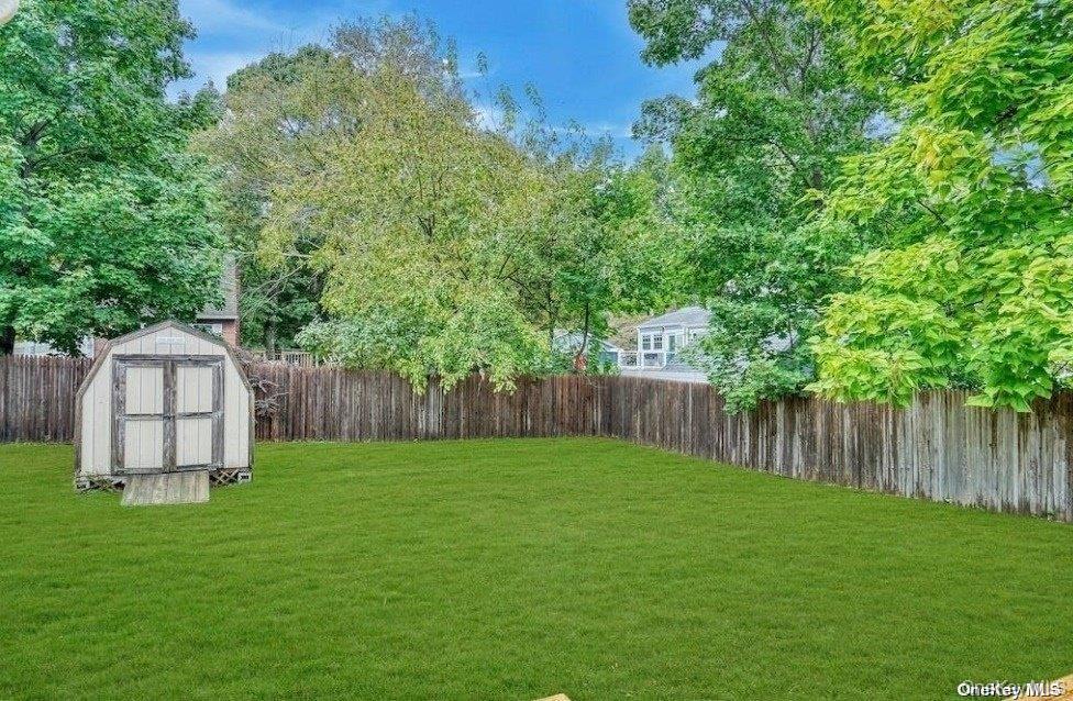6 Willow Street – For Rent photo 6