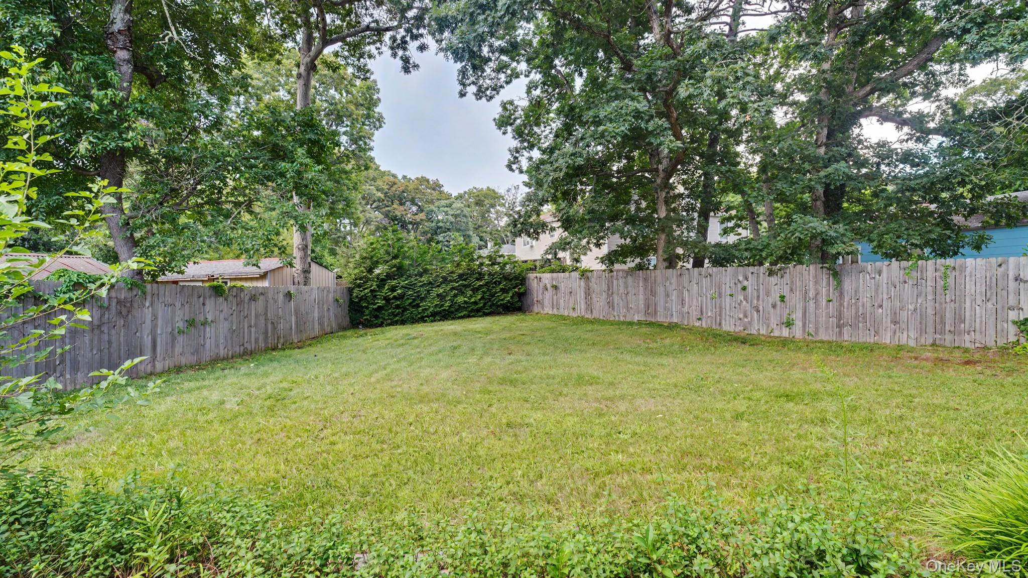 32 Lake Place – For Sale photo 2