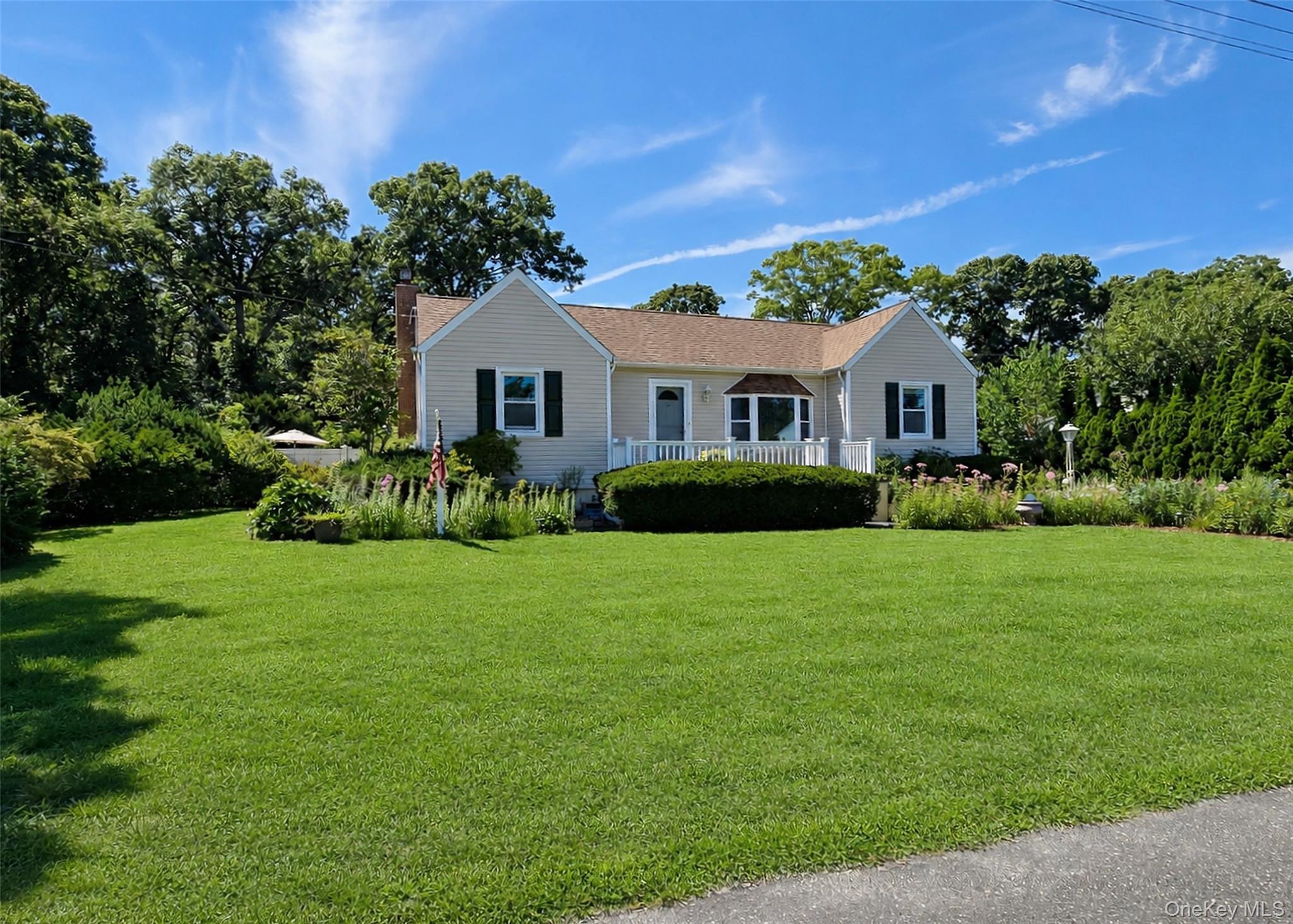 102 Magnolia Drive – For Sale photo 2