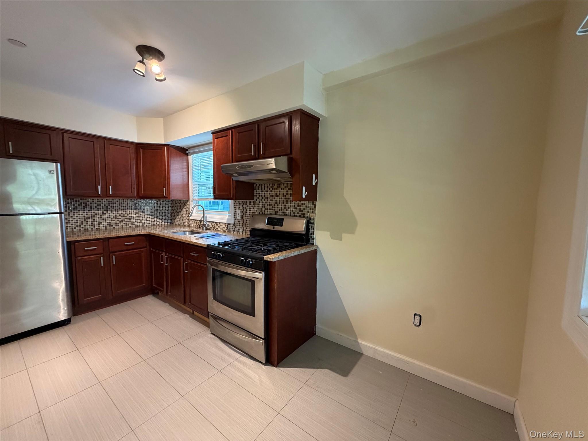 422 E CHESTER Street E, Unit 2 photo 8