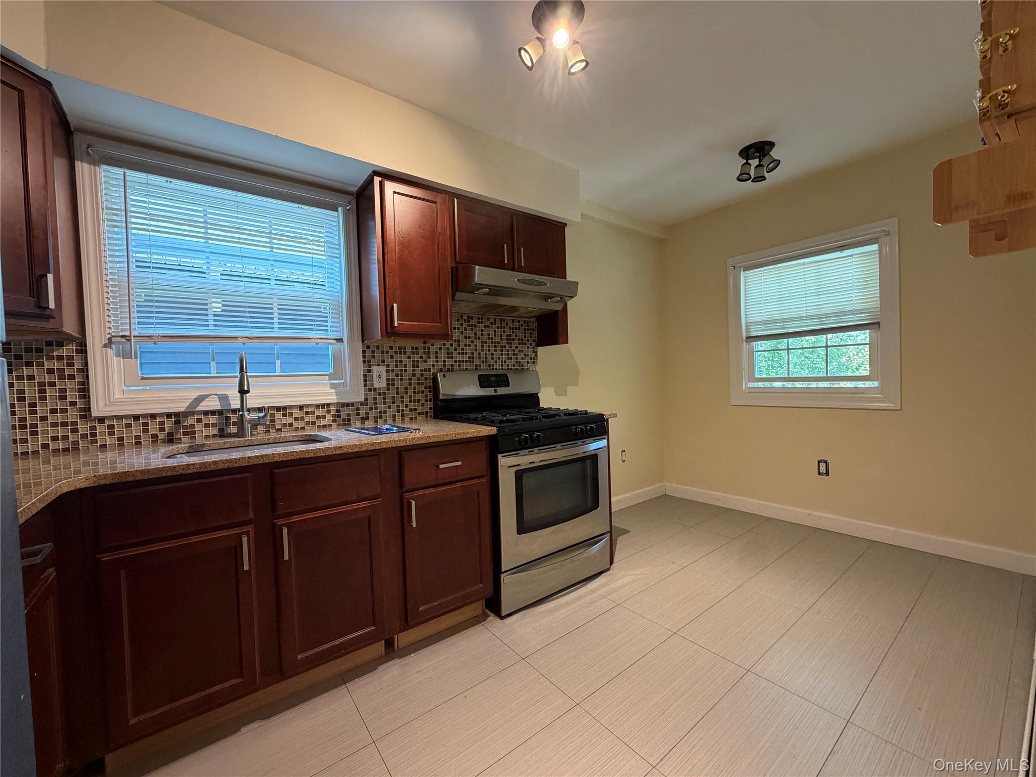 422 E CHESTER Street E, Unit 2 photo 9