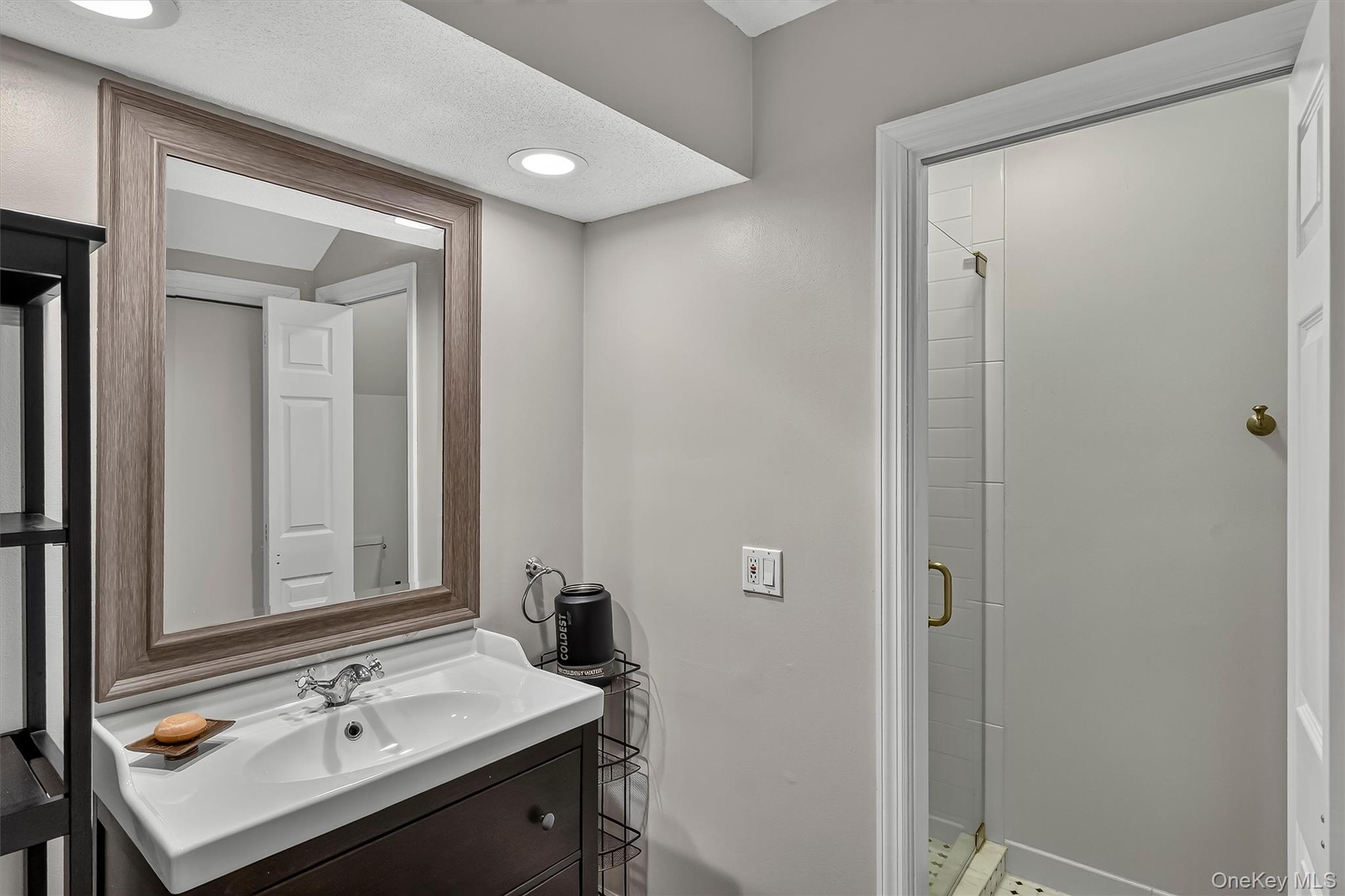 88 Heritage Hills, Unit B photo 22