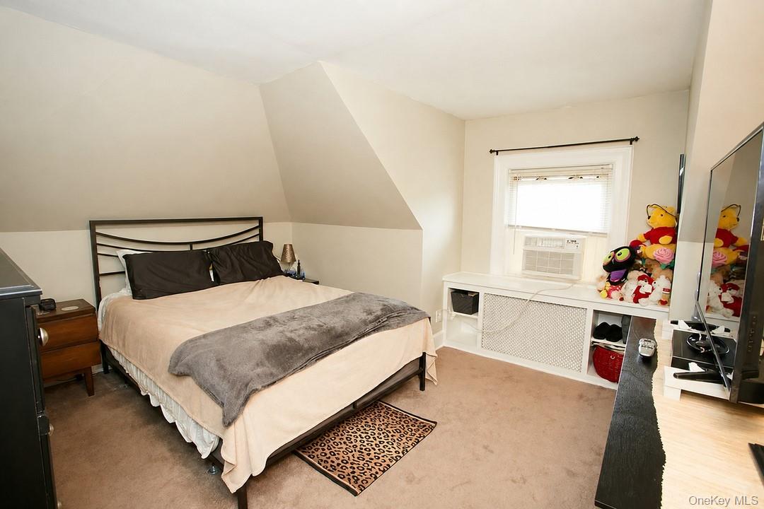 249 Centre Avenue – For Sale photo 30