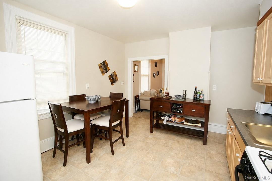 249 Centre Avenue – For Sale photo 27