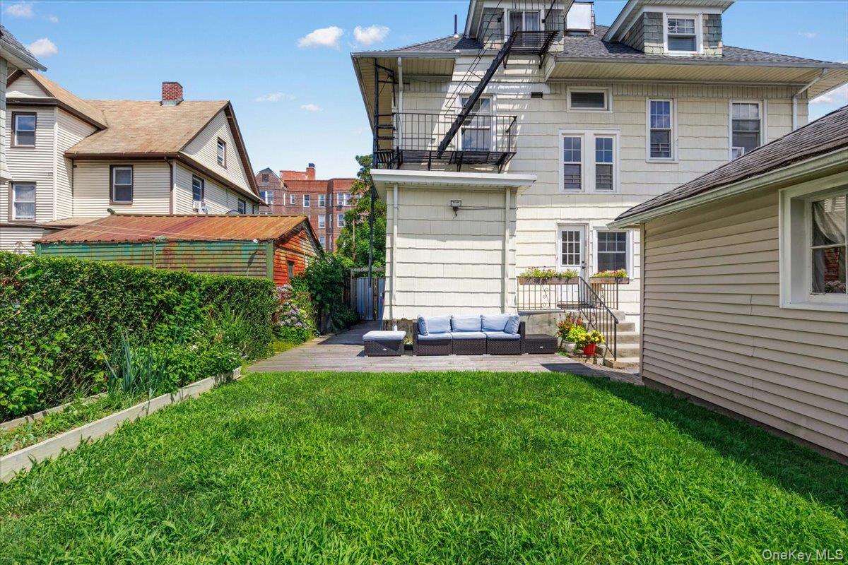 249 Centre Avenue – For Sale photo 38