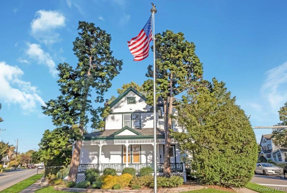 215 Conklin Street, Unit Lower