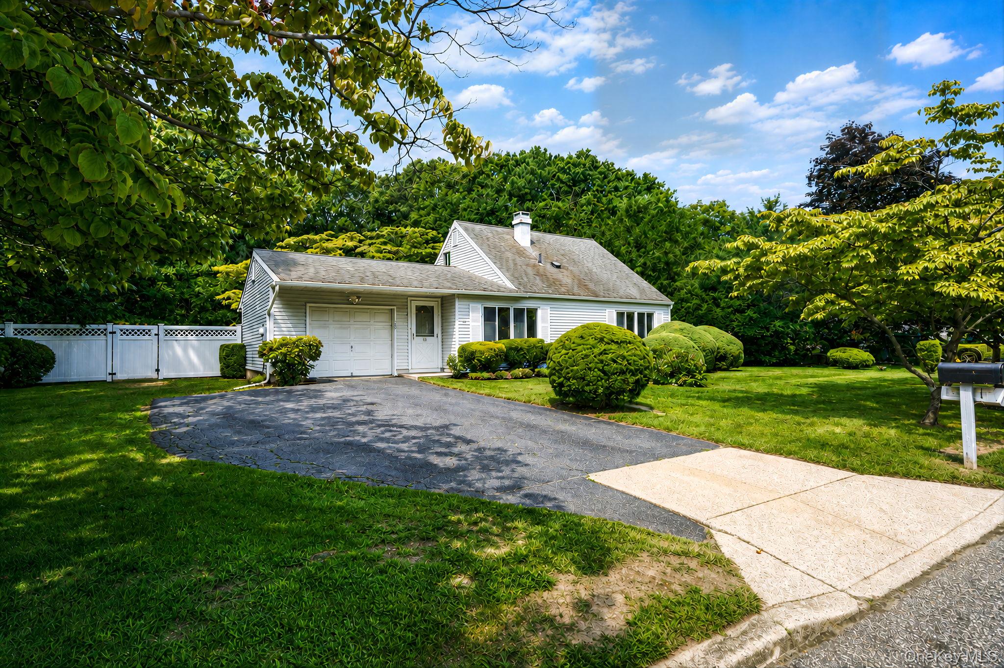 1050 Sipp Avenue – For Sale