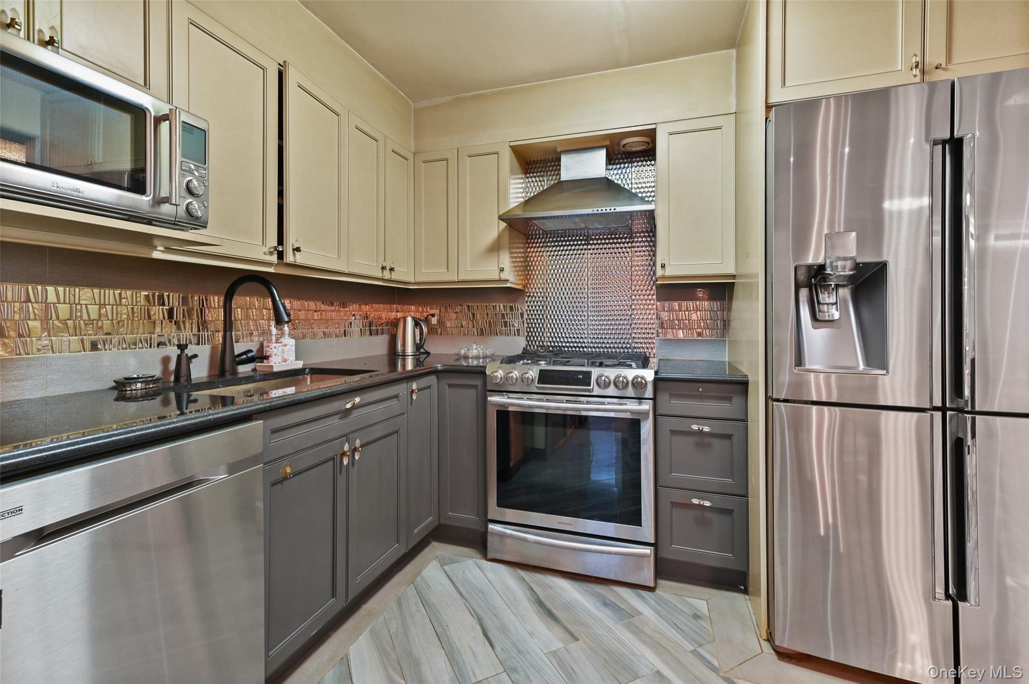 210-19 26th Avenue, Unit TL photo 10