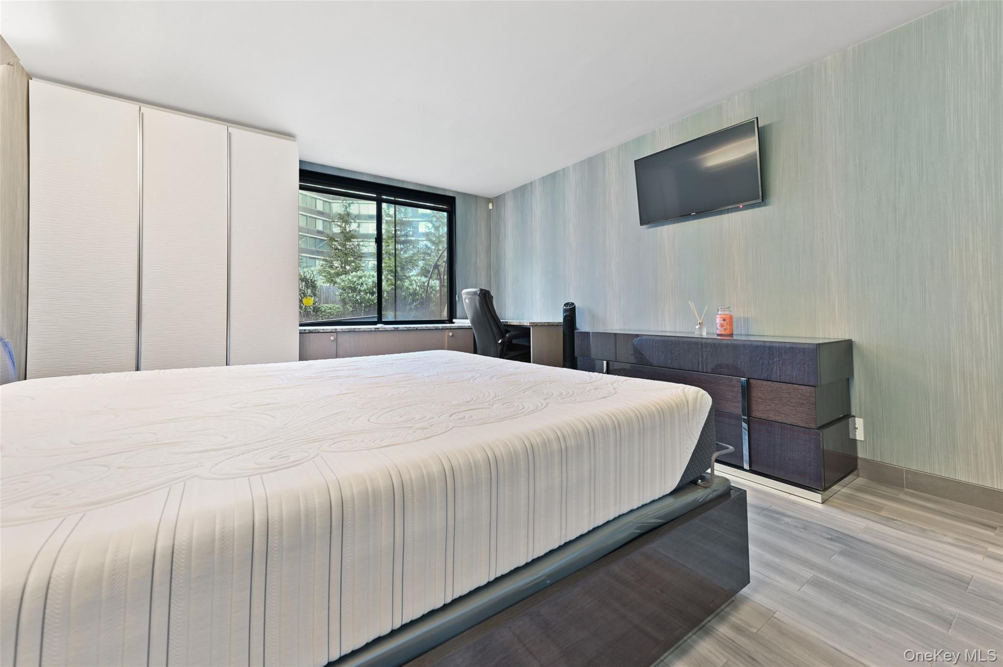 210-19 26th Avenue, Unit TL photo 17
