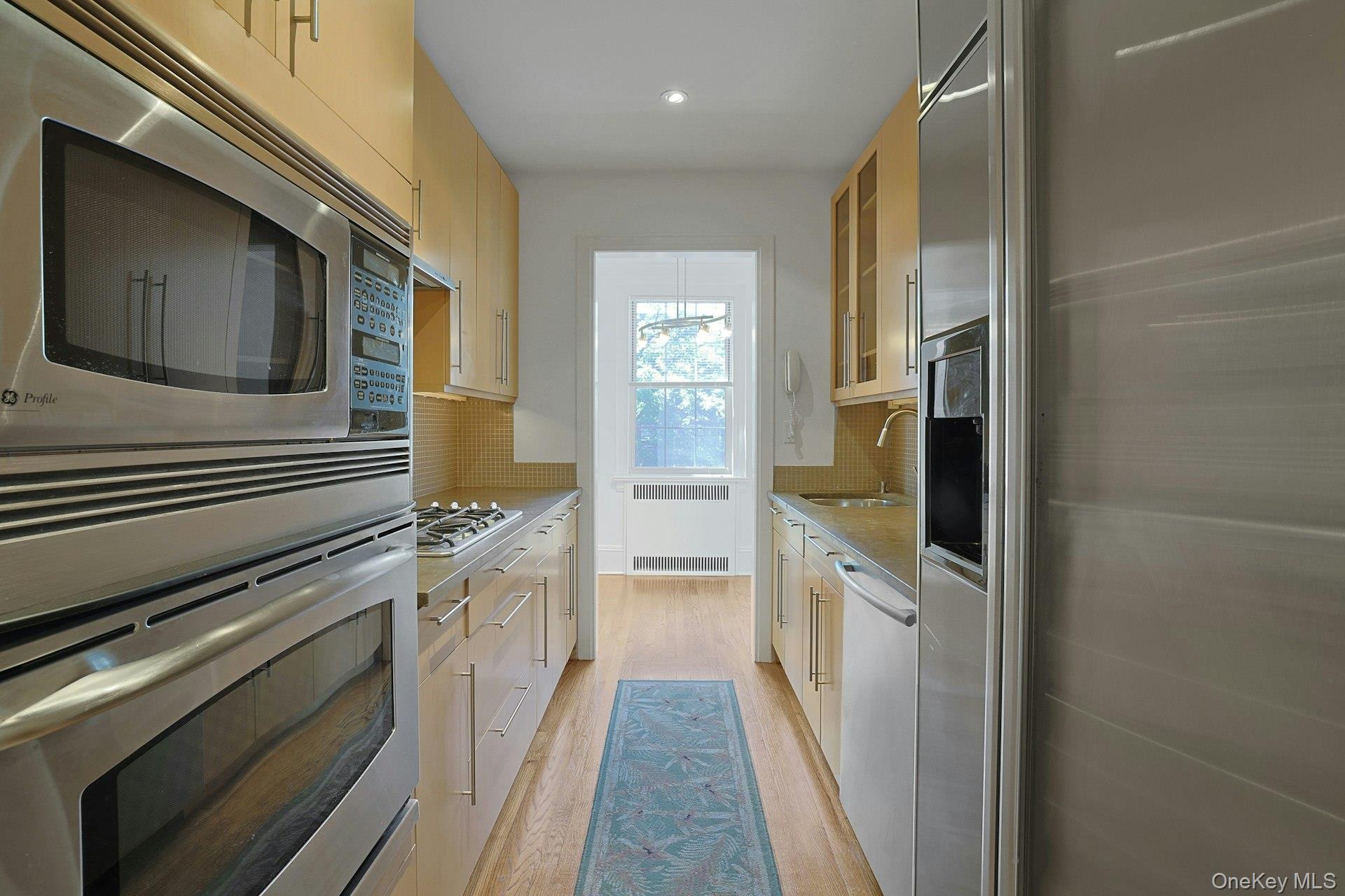 253 Garth Road, Unit 3E photo 11