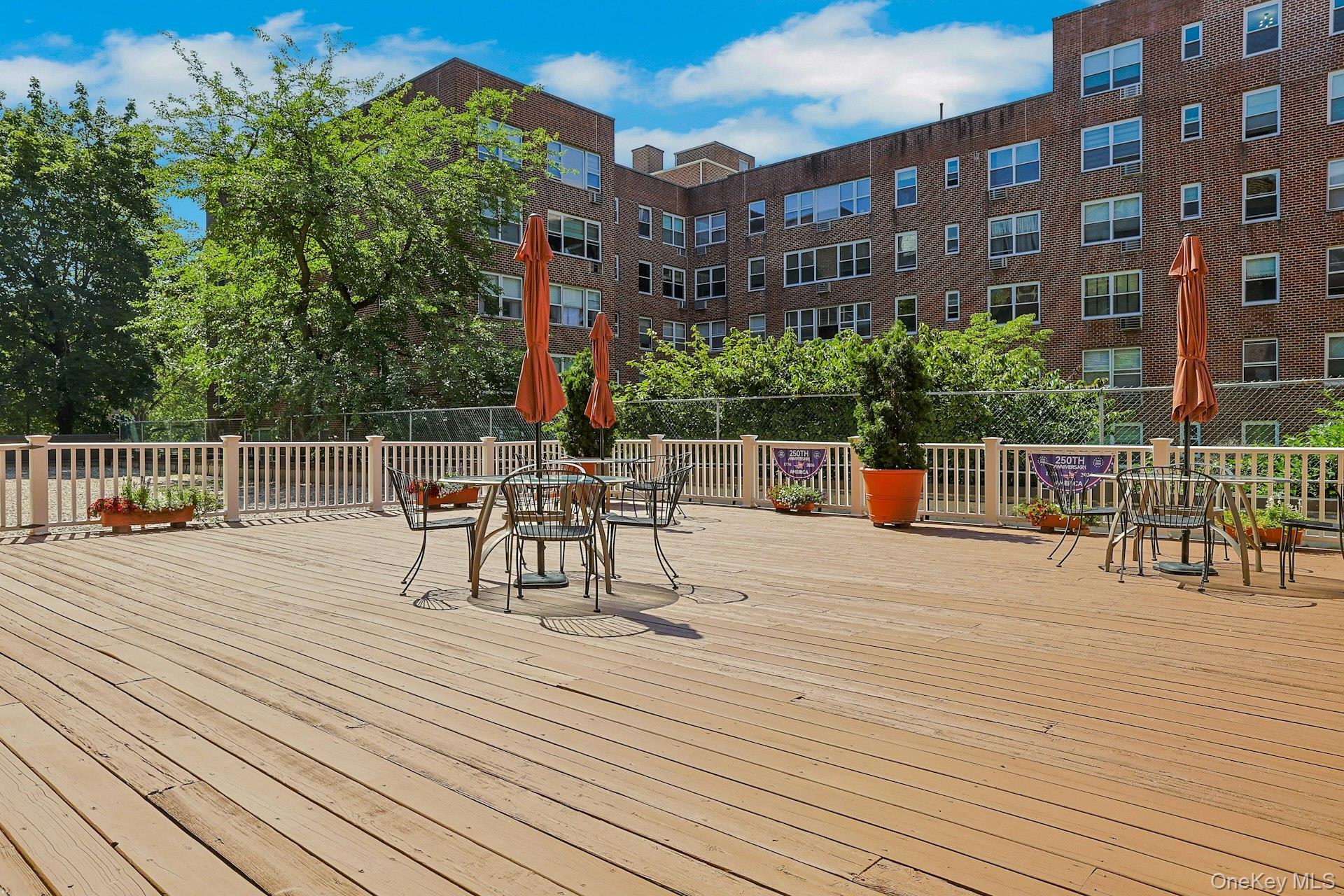 253 Garth Road, Unit 3E photo 25