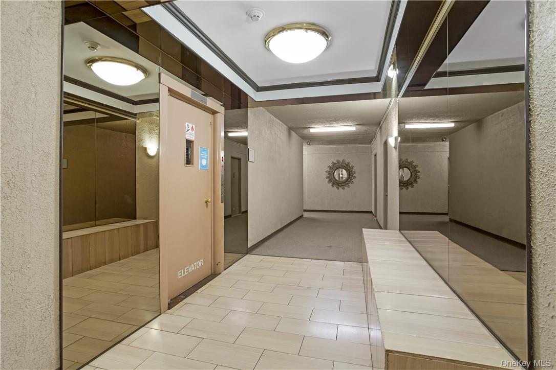 25 Franklin Avenue, Unit 2O photo 12