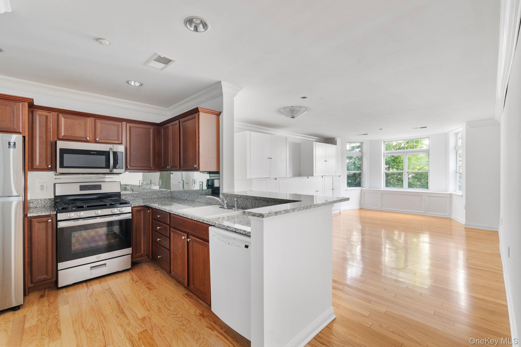 3214 Leeward Drive – For Sale photo 3