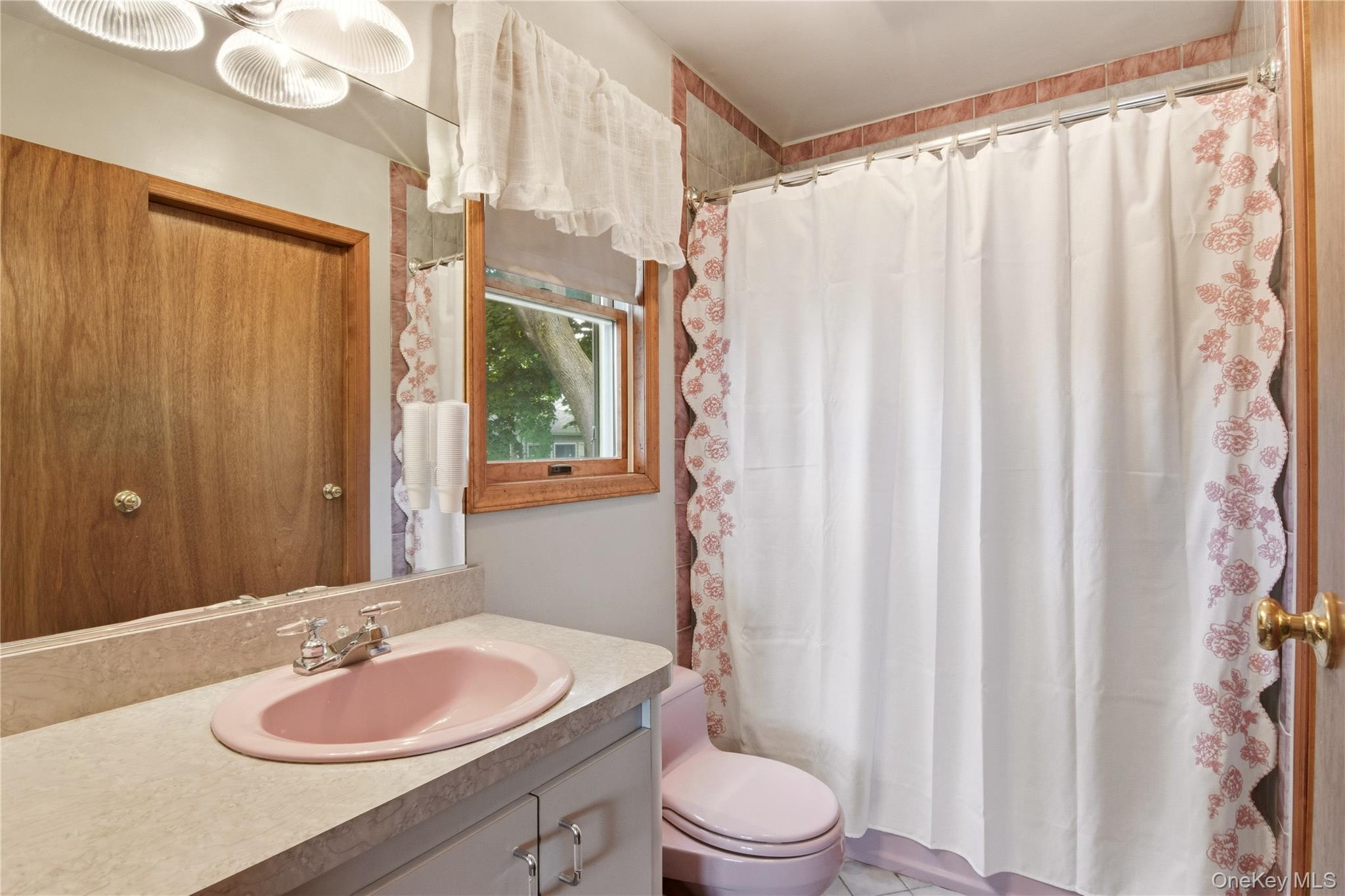 120 Soundview Drive – For Sale photo 23