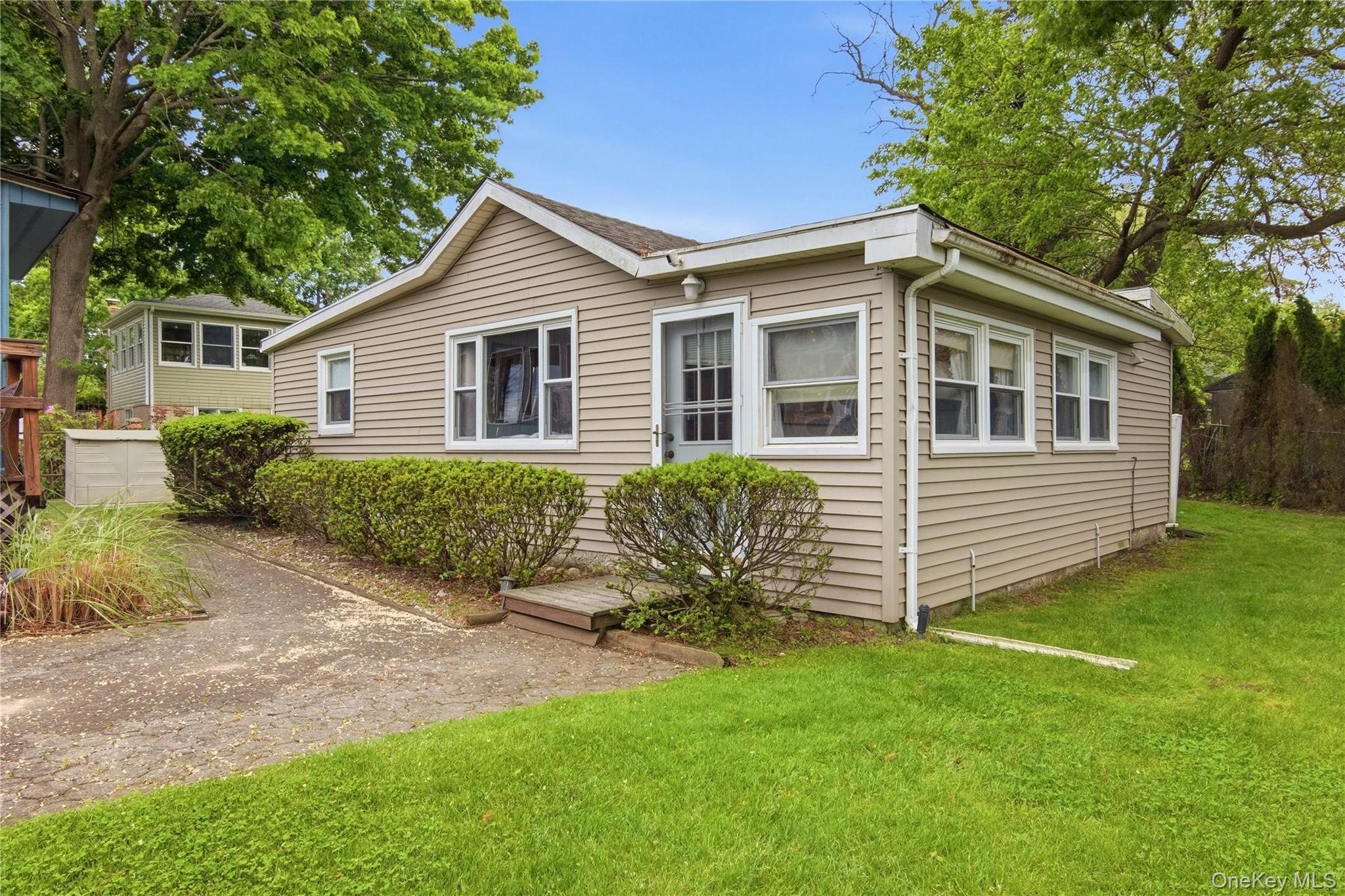 120 Soundview Drive – For Sale photo 29