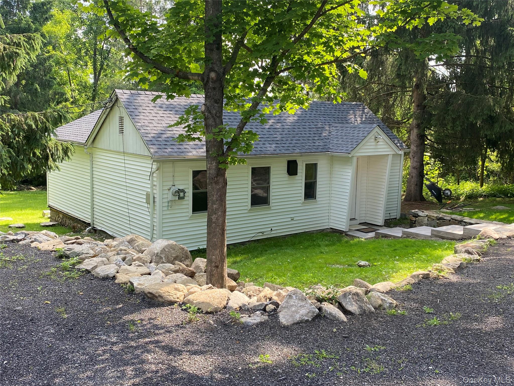 12 Red Brook Road – For Rent photo 23