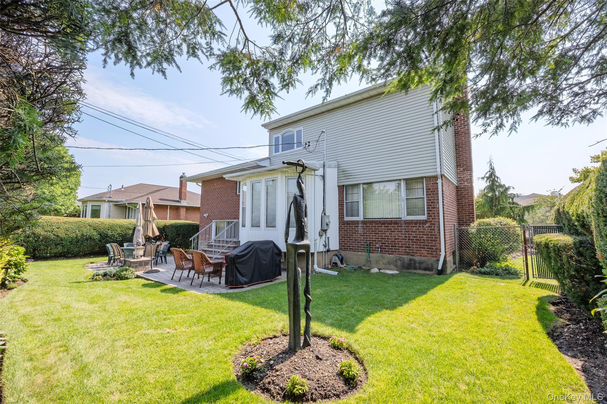 16 Winthrop Road – For Sale photo 28