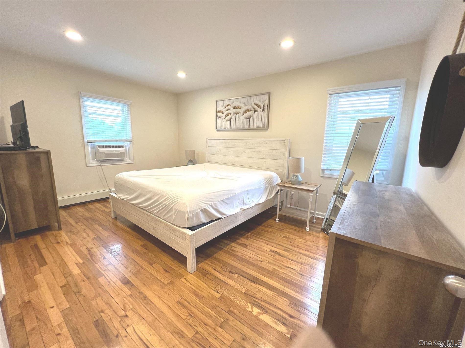 249 E Broadway – For Rent photo 6