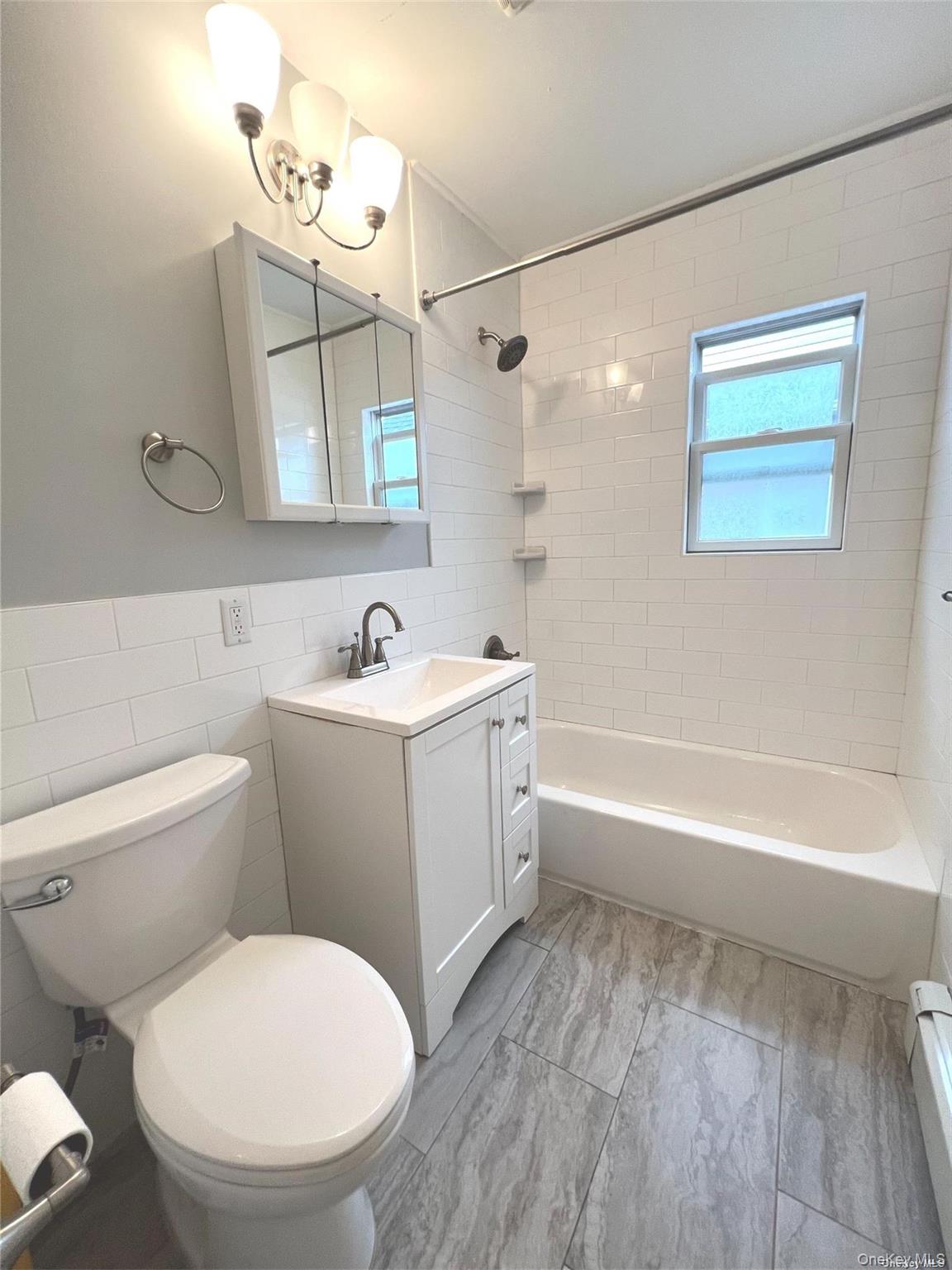 249 E Broadway – For Rent photo 8