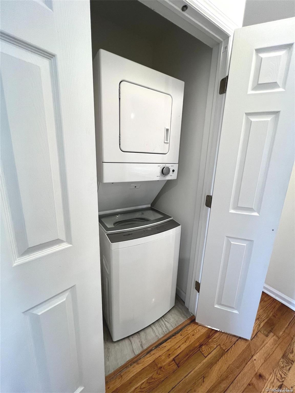 249 E Broadway – For Rent photo 9