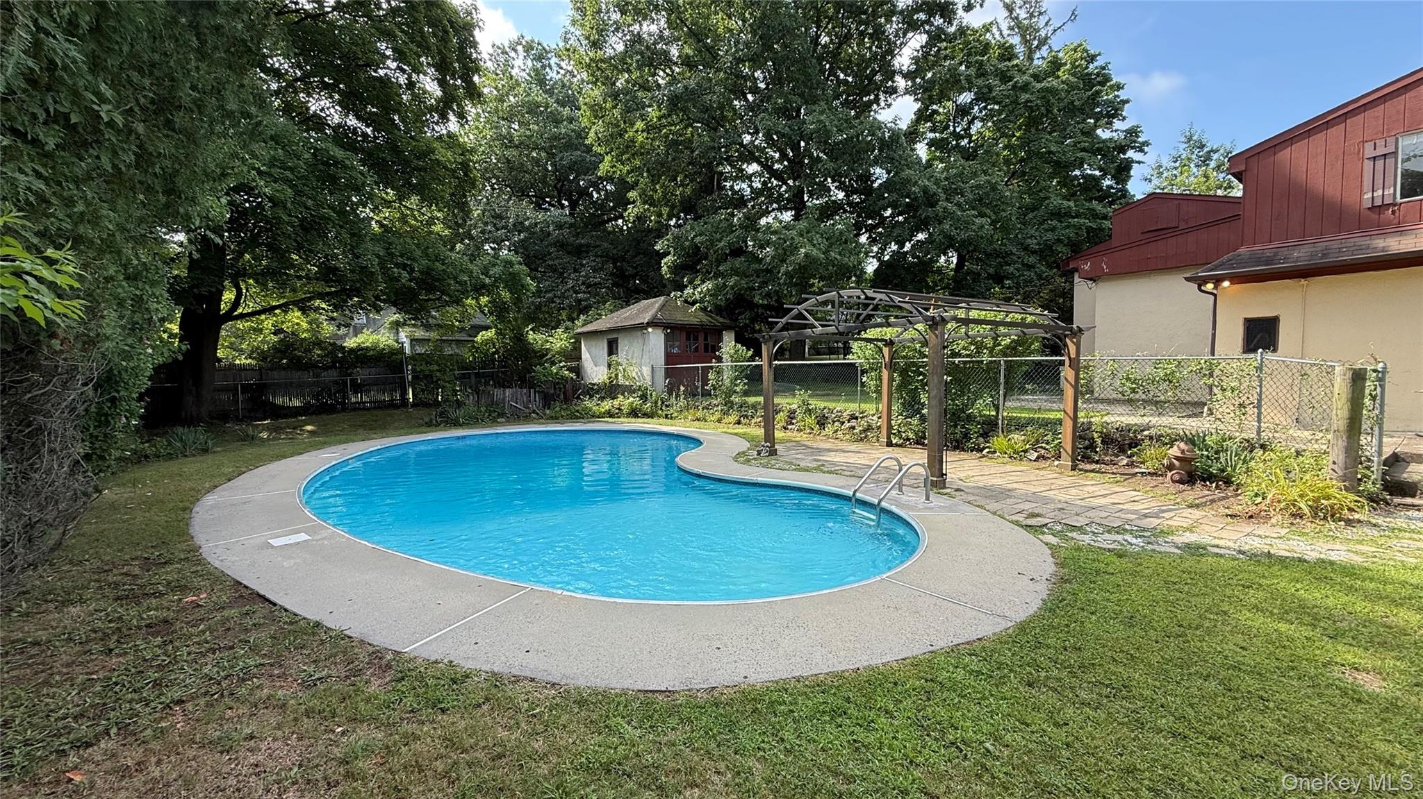 1 Sunset Drive – For Sale photo 33