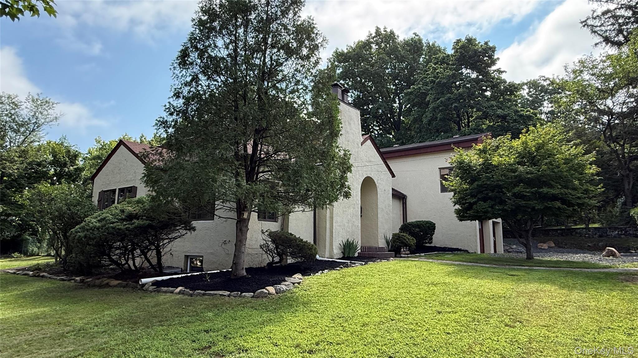 1 Sunset Drive – For Sale photo 2