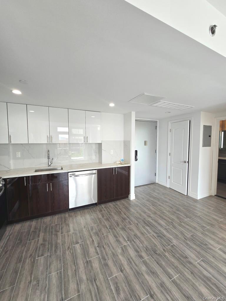 65-18 Austin Street, Unit 7E photo 4