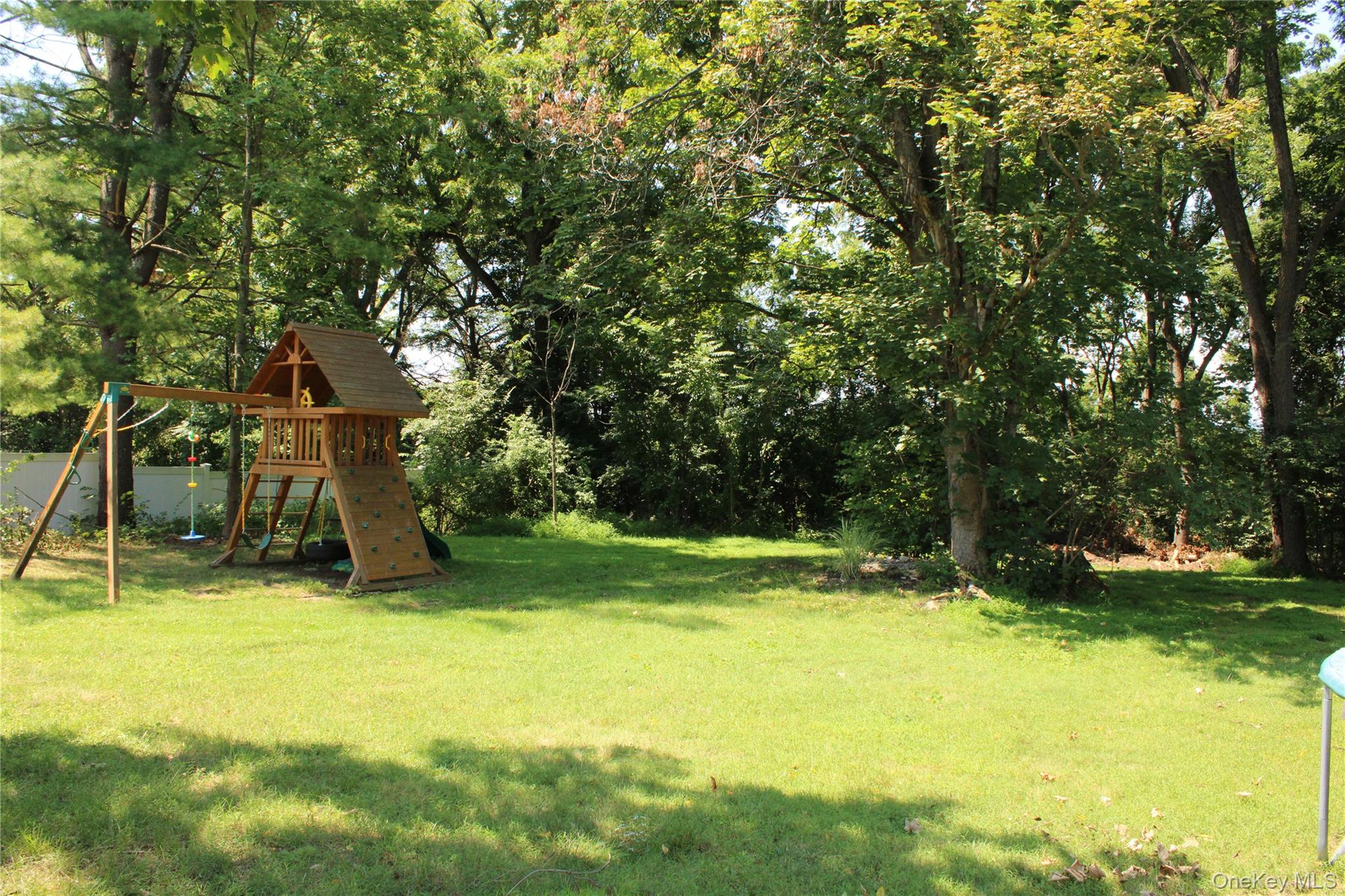 44 Ireland Drive – For Sale photo 26