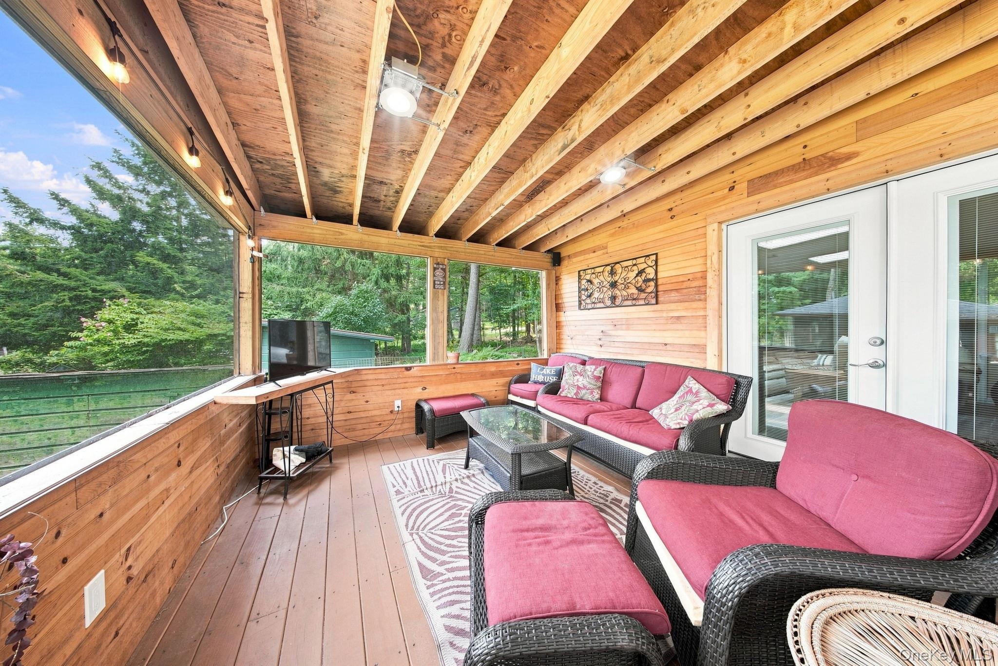30 Beach – For Sale photo 5