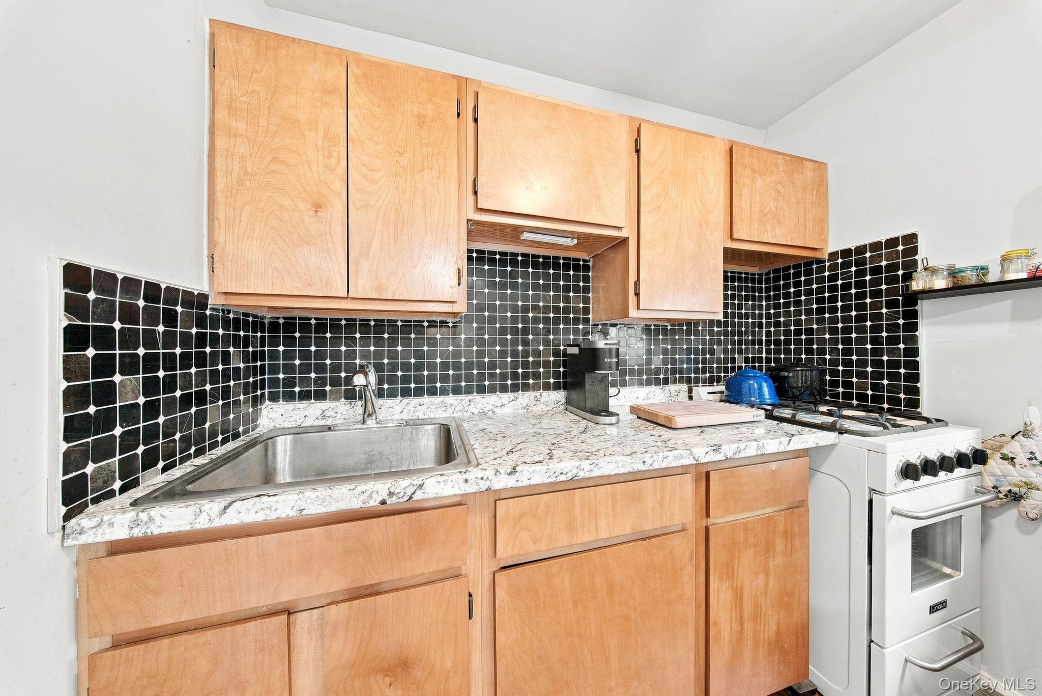 30 Beach – For Sale photo 17