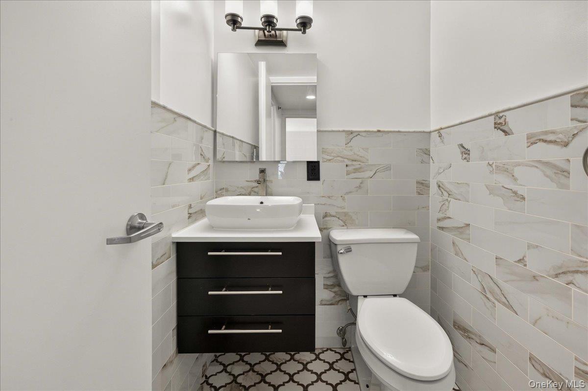 775 Lafayette Avenue, Unit 8E photo 9