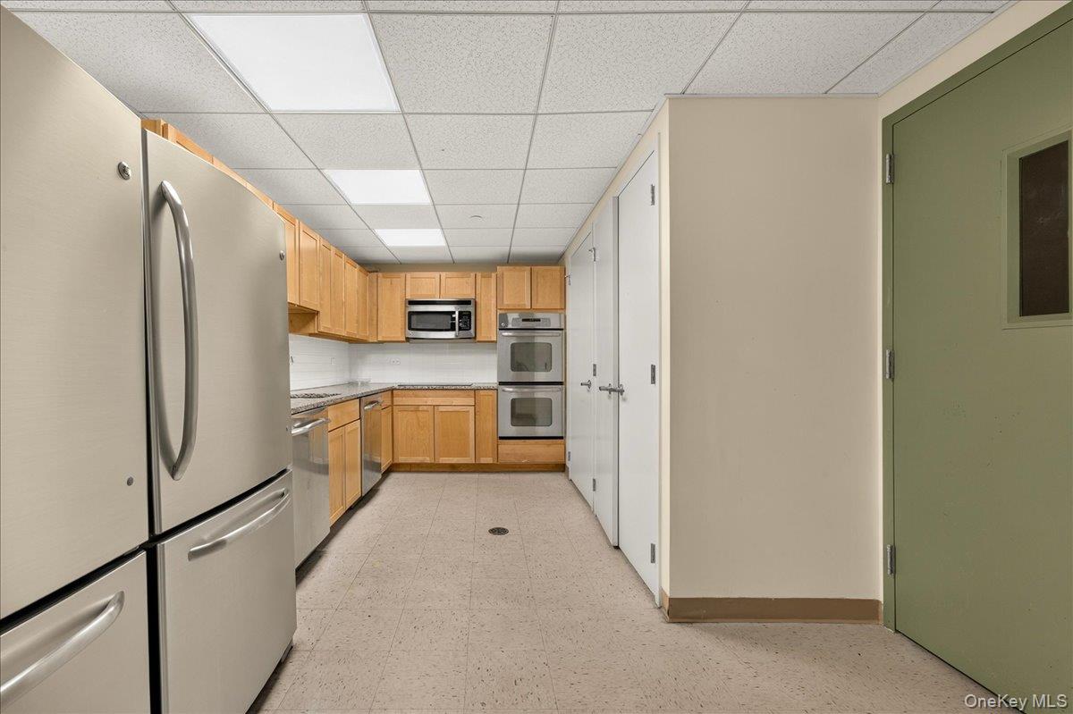 775 Lafayette Avenue, Unit 8E photo 13