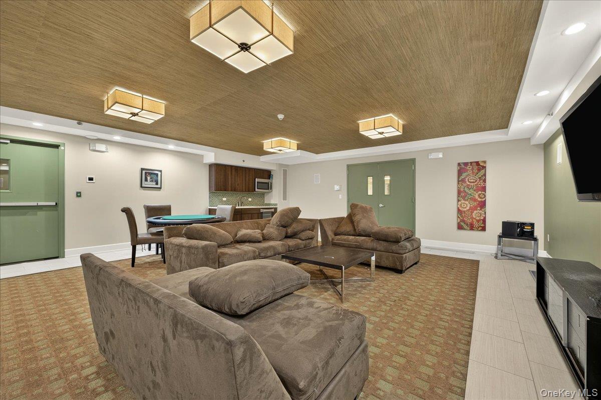 775 Lafayette Avenue, Unit 8E photo 15