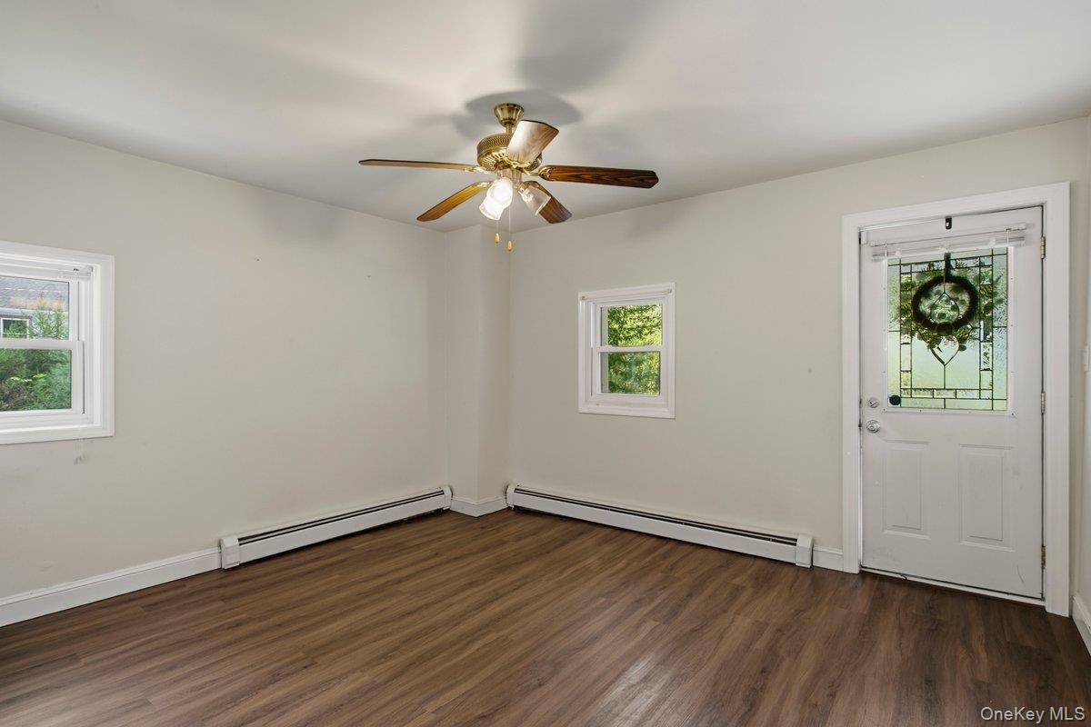 7 Dolfinger Lane – For Sale photo 2