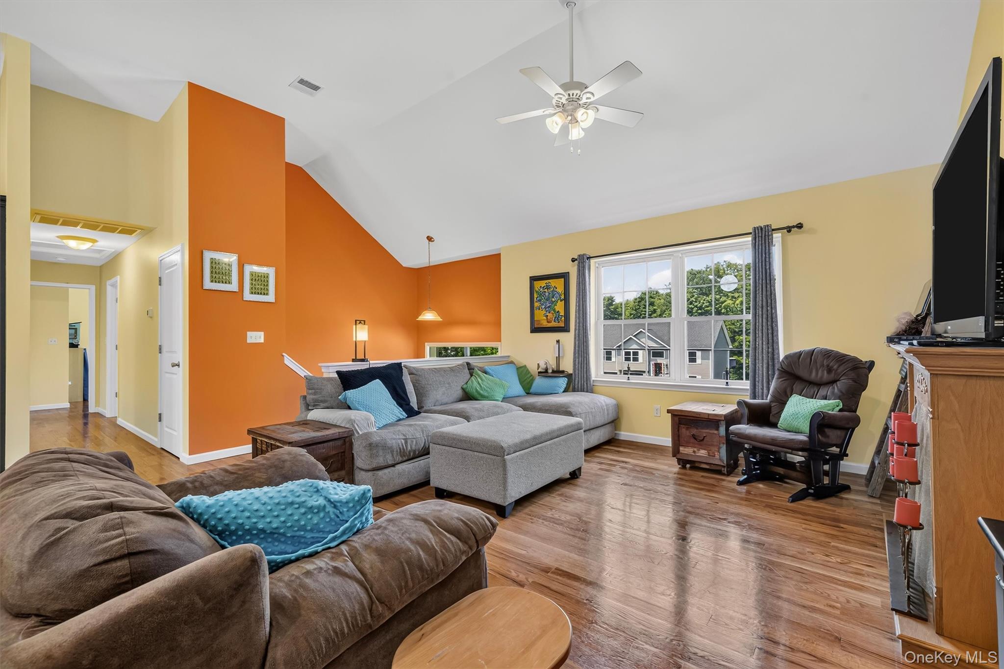 1 Bell Way – For Sale photo 4