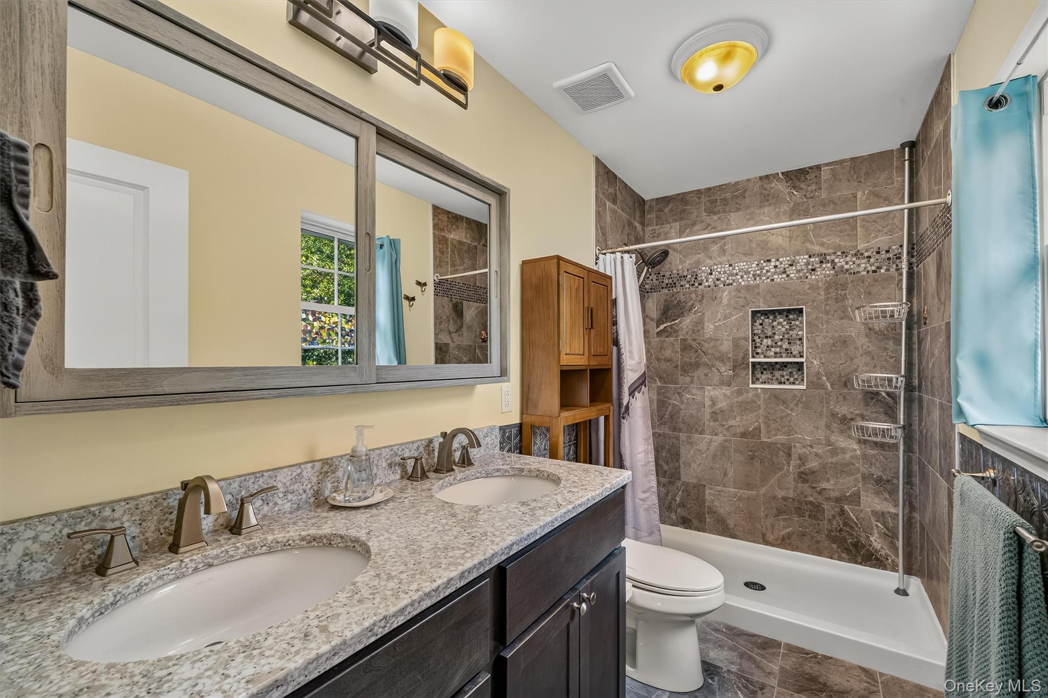 1 Bell Way – For Sale photo 36