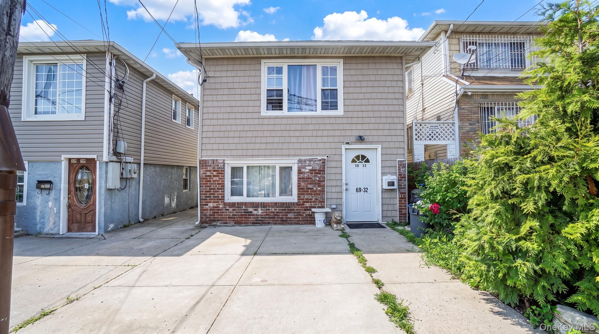 6932 Gouverneur Avenue – For Sale