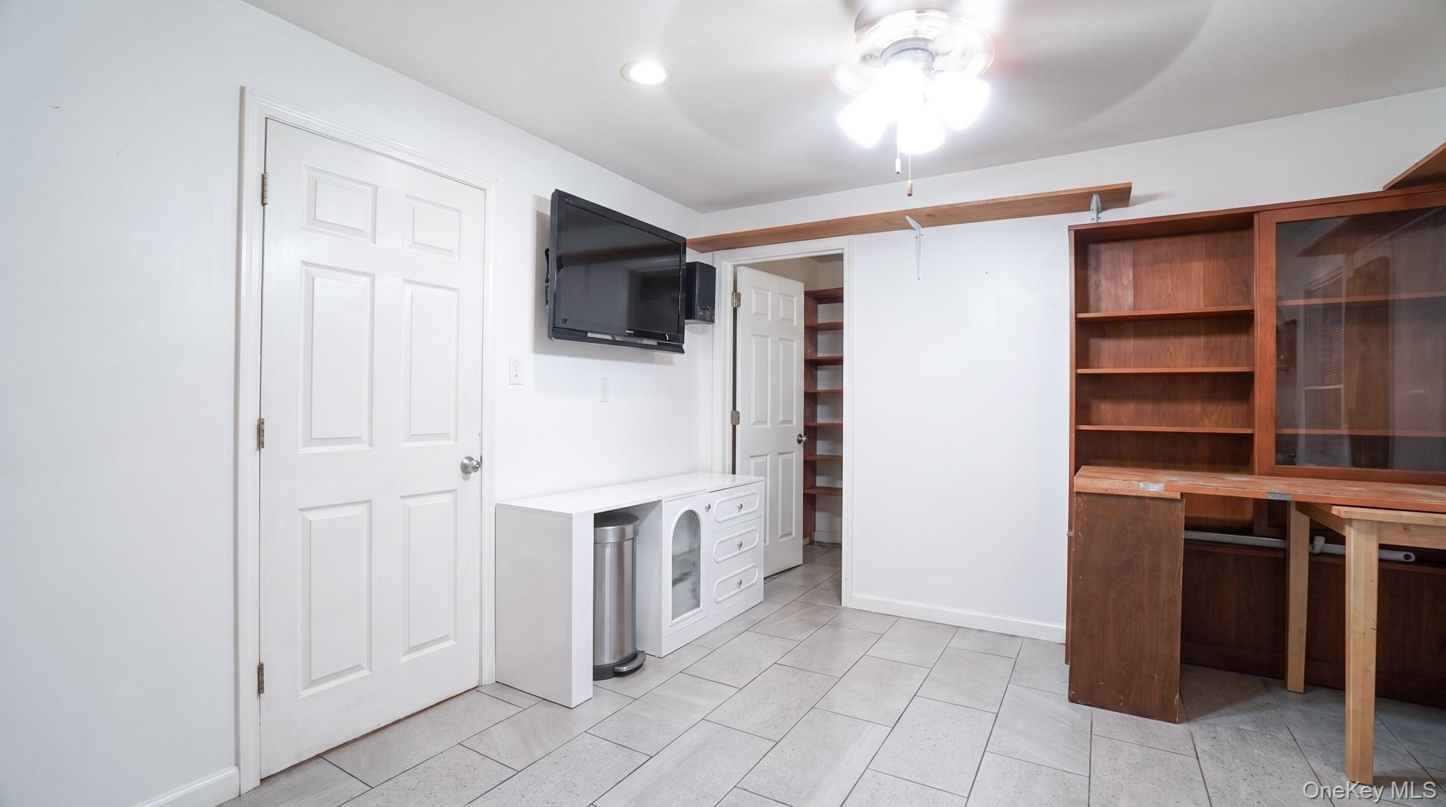 6932 Gouverneur Avenue – For Sale photo 17