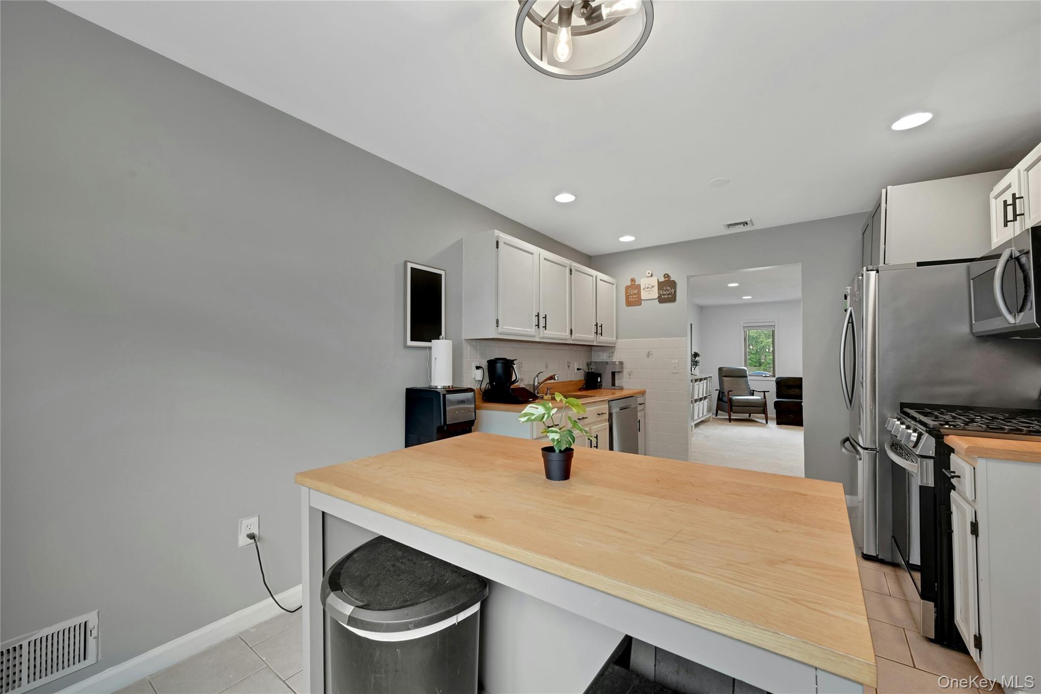 255 Heritage Lane – For Sale photo 3